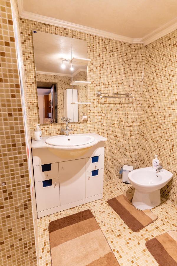 Mario'S Cozy Apartment Rîşnov 外观 照片